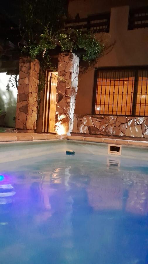 Quinta Montana: Central Family Villa with Pool Mendoza Exterior photo